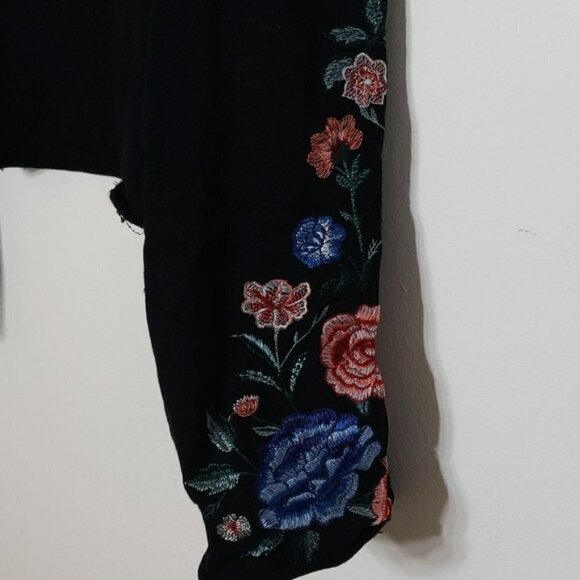 Planet Gold Bell Sleeve Embroidered Top Shirt - Picture 5 of 5